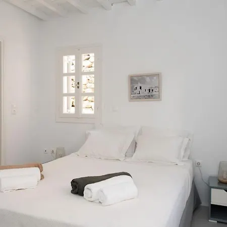 Mykonos Serendipity With 2 Bedrooms Walking Distance To The Beach! Διαμέρισμα