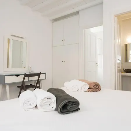 Mykonos Serendipity With 2 Bedrooms Walking Distance To The Beach! Διαμέρισμα *
